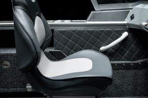 MOTORBOAT VIZION 560 interior