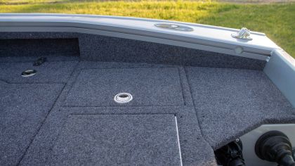 Boat VIZION 470 T-Slot & Top Light