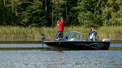 Boat VIZION 440CS Black